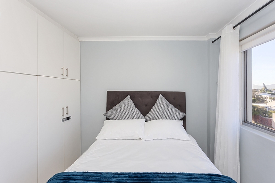 2 Bedroom Property for Sale in Bloubergstrand Western Cape